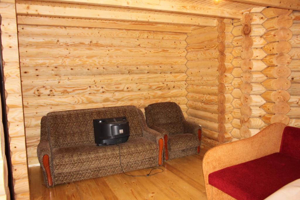 Sadyba Kazkove Dzherelo Verkhovyna Kamer foto